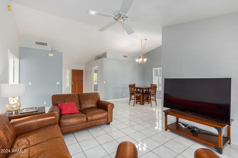 8333 Wescott Dr, Peoria, AZ 85382
