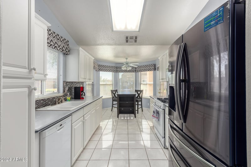 8333 Wescott Dr, Peoria, AZ 85382