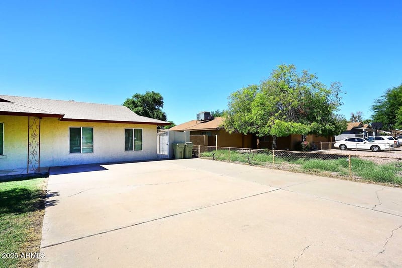 8334 55th Ave, Glendale, AZ 85302