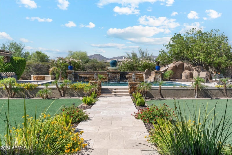 8334 E Nightingale Star Dr, Scottsdale, AZ 85266
