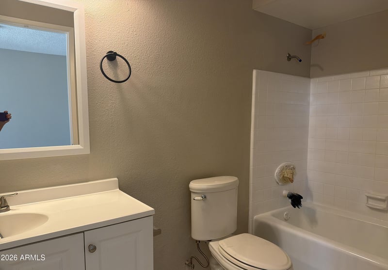 8334 N 57th Dr, Glendale, AZ 85302