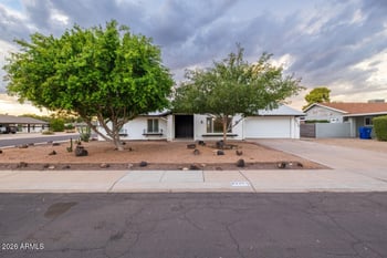 8334 N 57th Dr, Glendale, AZ 85302