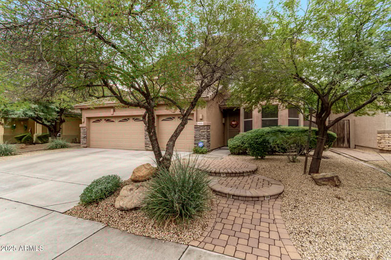 8335 Maya Dr, Peoria, AZ 85383