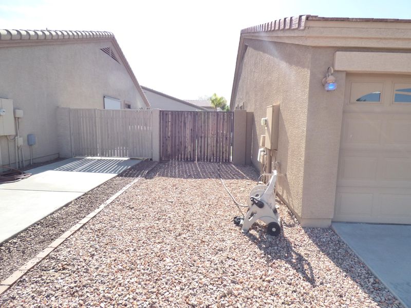 8335 W Berridge Ln, Glendale, AZ 85305