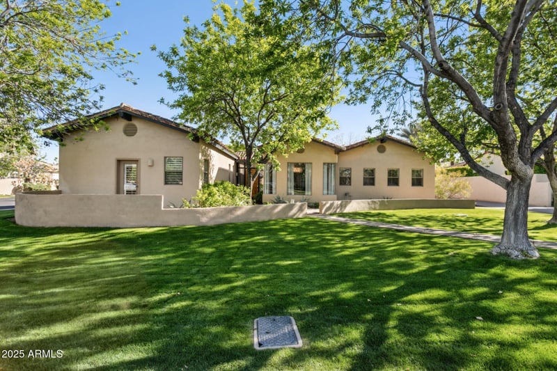 8336 Homestead Ln, Tempe, AZ 85284