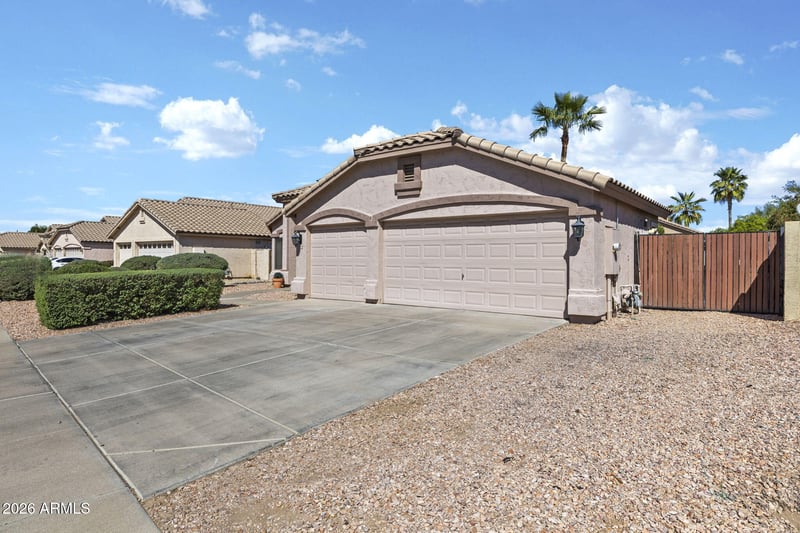 8336 Stella Way, Glendale, AZ 85305