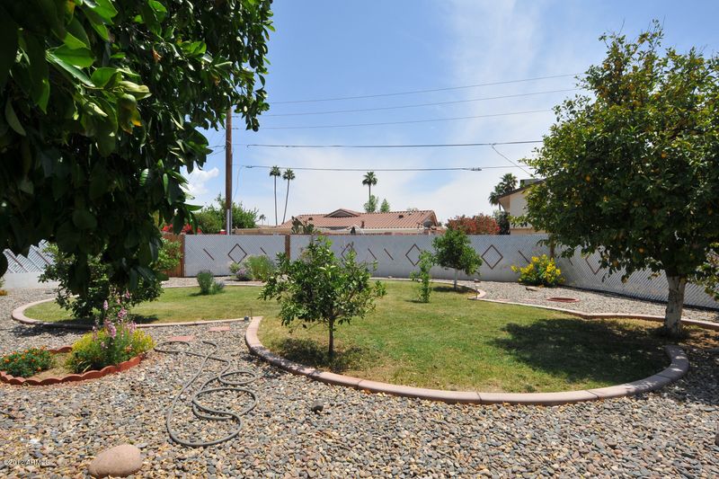 8337 E Malcomb Dr, Scottsdale, AZ 85250