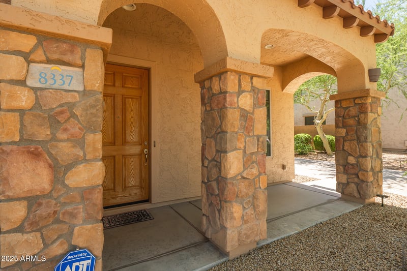 8337 Lariat Ln, Peoria, AZ 85383
