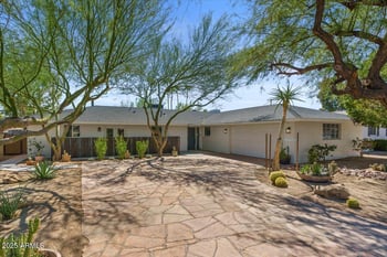 8337 Minnezona Ave, Scottsdale, AZ 85251