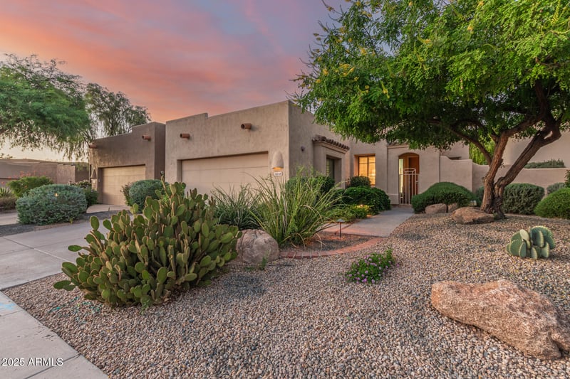 8338 E Joshua Tree Ln, Scottsdale, AZ 85250
