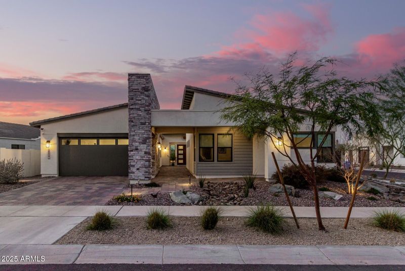 834 E Kachina Trl, Phoenix, AZ 85042