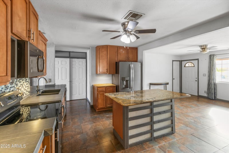 834 Granada Ave, Apache Junction, AZ 85119