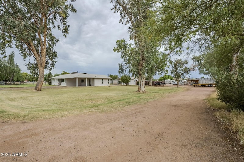 834 Lockwood St, Mesa, AZ 85203