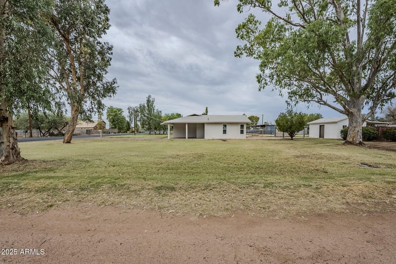 834 Lockwood St, Mesa, AZ 85203