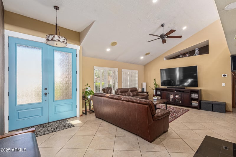 834 Oak Ct, Chandler, AZ 85226