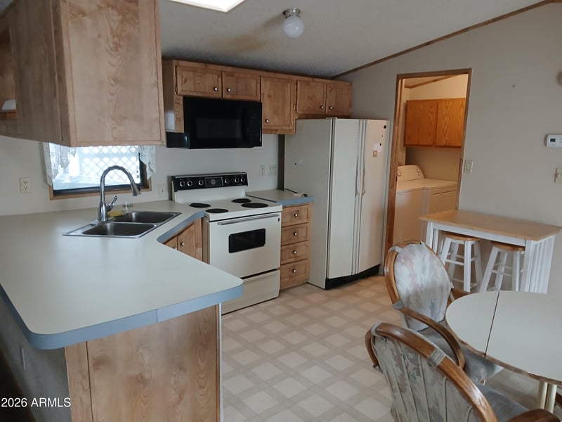 834 Meridian Rd #162, Apache Junction, AZ 85120