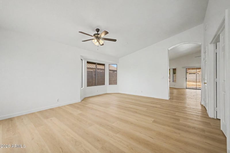 8340 W Stella Way, Glendale, AZ 85305
