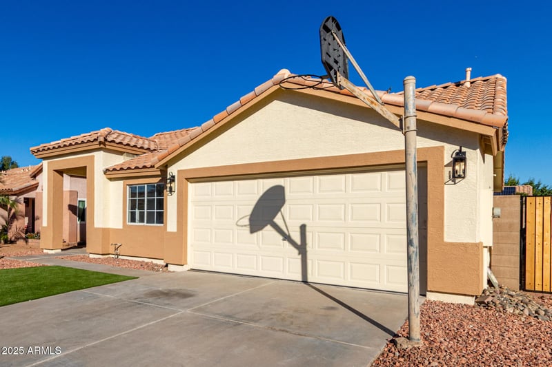 8342 Hubbell St, Phoenix, AZ 85037