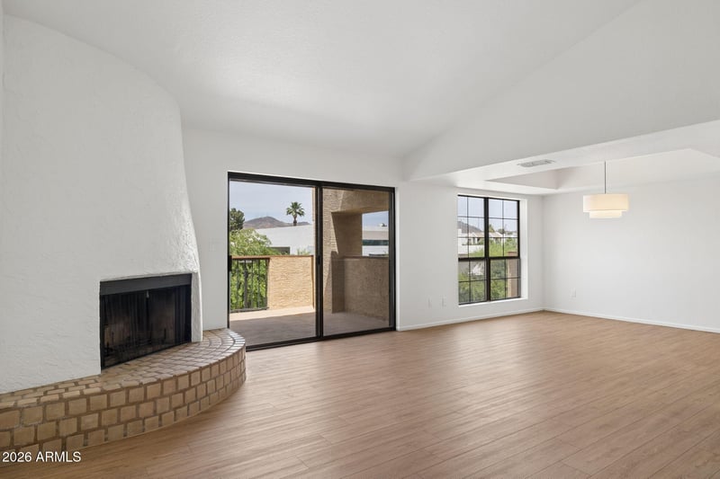 8344 N 21st Dr #I207, Phoenix, AZ 85021