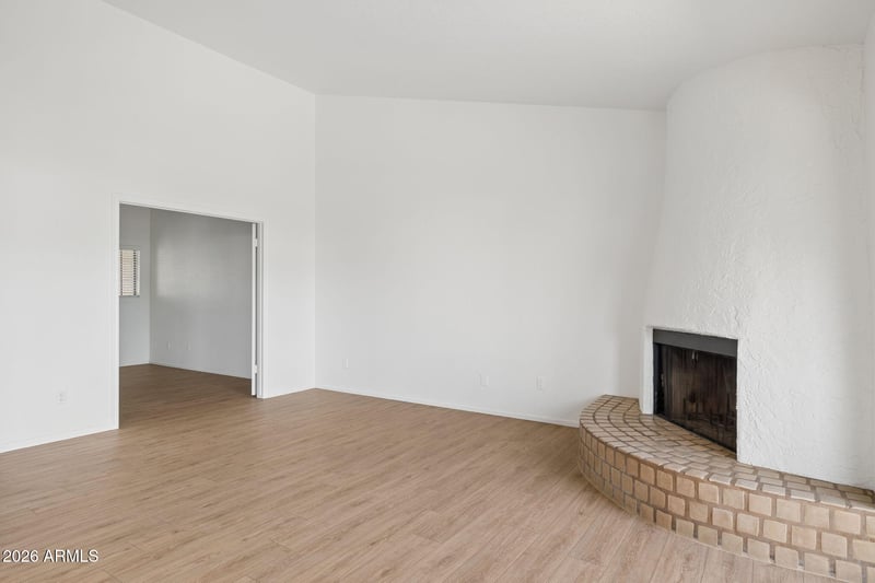 8344 N 21st Dr #I207, Phoenix, AZ 85021