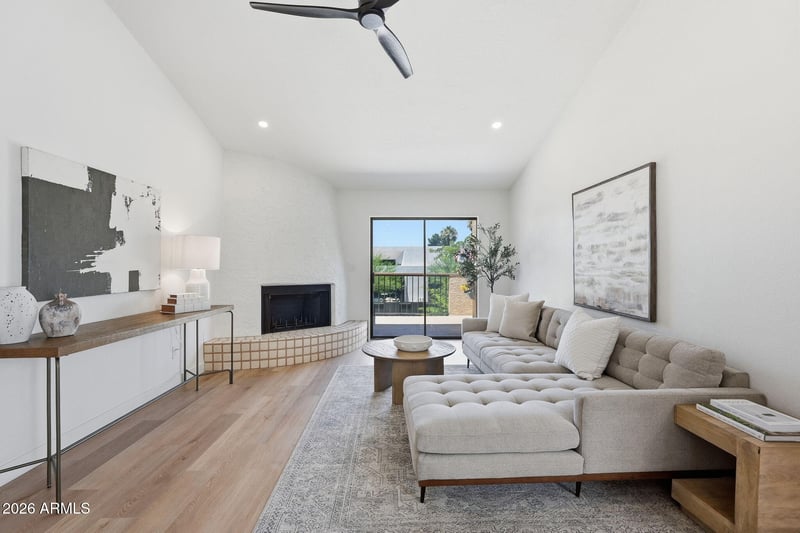 8344 N 21st Dr #I211, Phoenix, AZ 85021