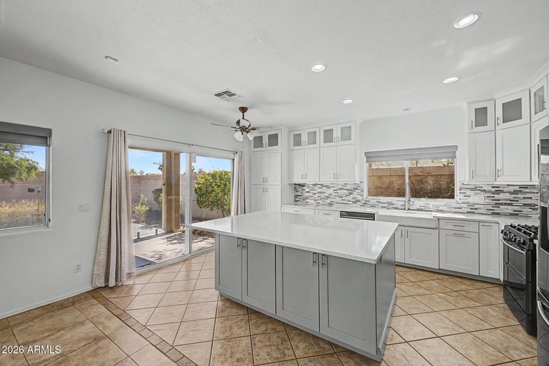 8345 W Pontiac Dr, Peoria, AZ 85382