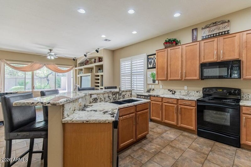 8349 Andrea Dr, Peoria, AZ 85383