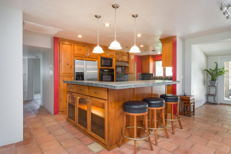 835 E Sierra Vista Dr, Phoenix, AZ 85014