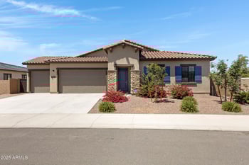 8350 Carole Ln, Glendale, AZ 85305