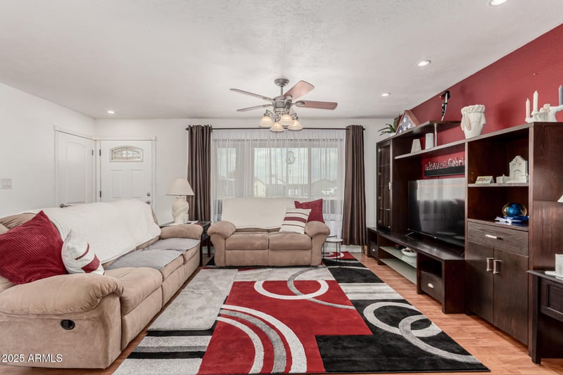 8352 Edgewood Ave, Mesa, AZ 85208