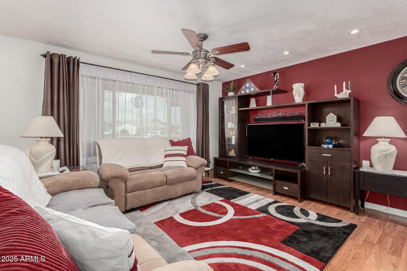 8352 Edgewood Ave, Mesa, AZ 85208
