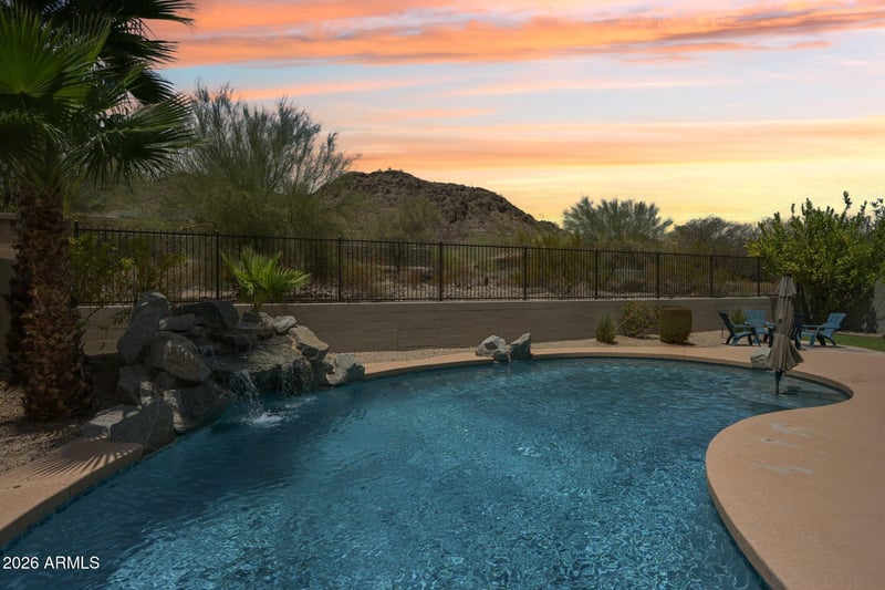 8356 W Buckhorn Trl, Peoria, AZ 85383