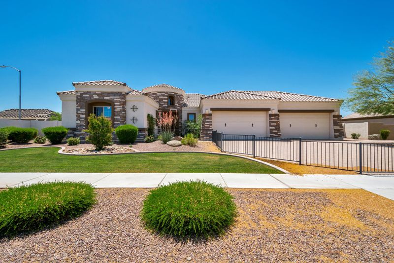 8357 W Missouri Ave, Glendale, AZ 85305