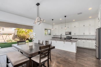 836 Gary Ln, Phoenix, AZ 85042