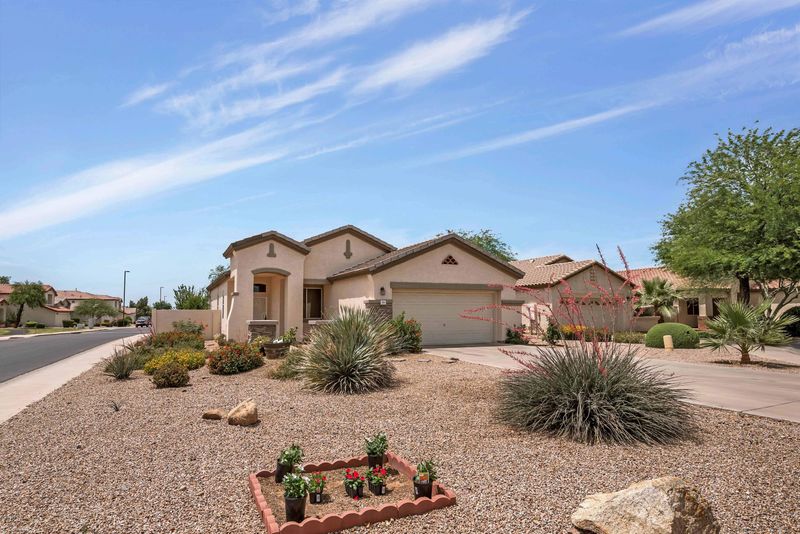 836 S Roanoke St, Gilbert, AZ 85296