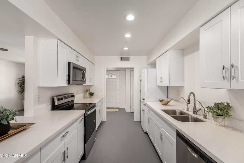 836 Saranac Ave, Mesa, AZ 85208
