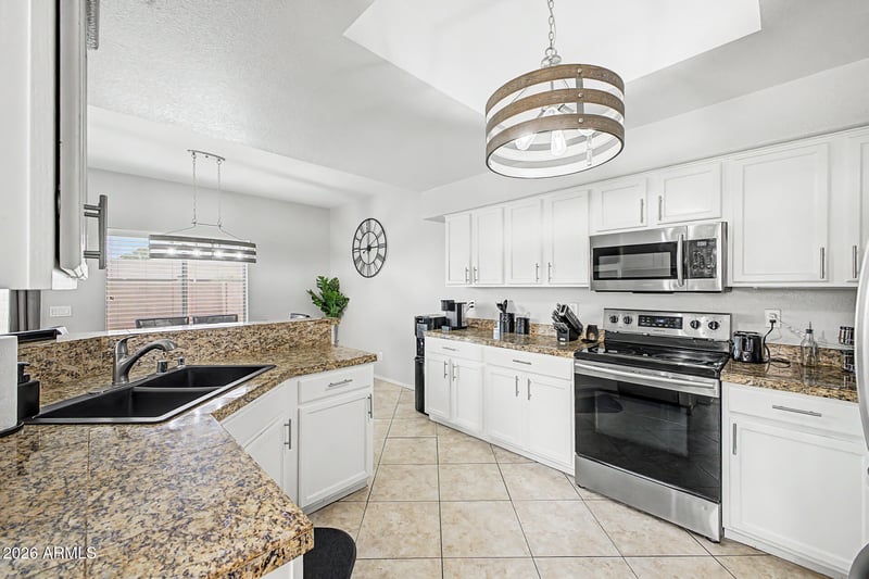 8361 W Salter Dr, Peoria, AZ 85382