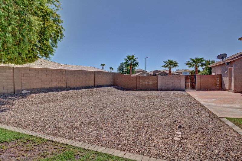 8364 W Luke Ave, Glendale, AZ 85305