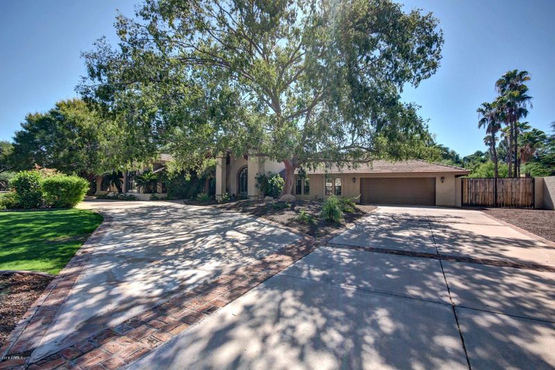 8365 E Sutton Dr, Scottsdale, AZ 85260