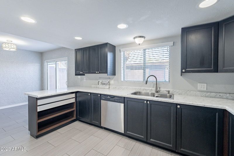 8367 E Thomas Rd, Scottsdale, AZ 85251