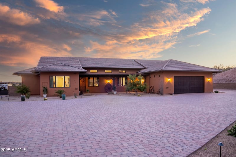 837 Bralliar Rd, Wickenburg, AZ 85390