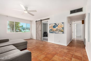 837 Echo Ln, Phoenix, AZ 85020