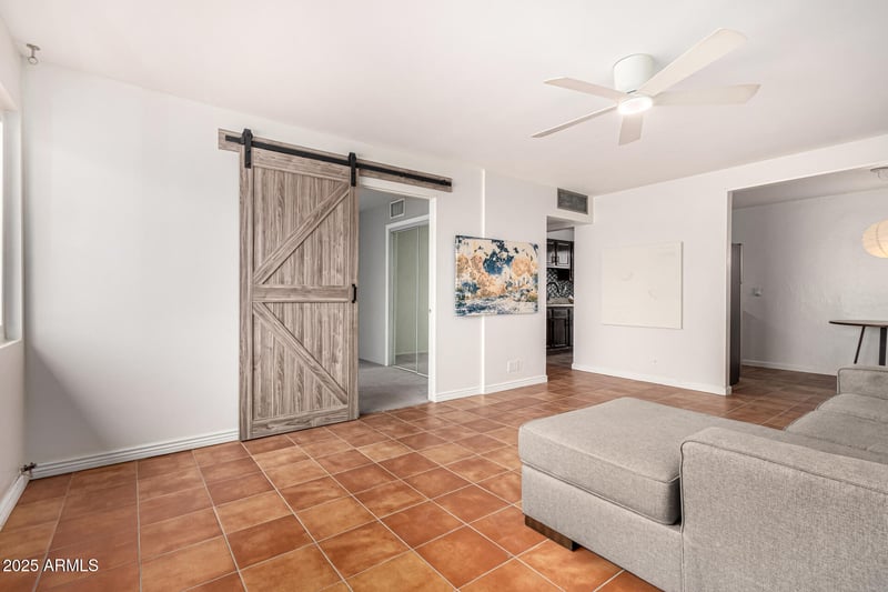 837 Echo Ln, Phoenix, AZ 85020