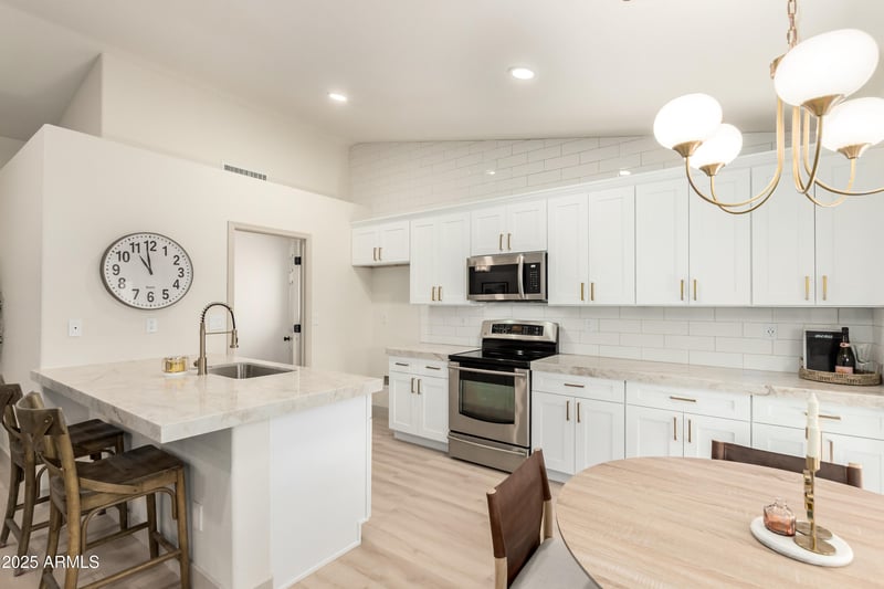 837 Granite St, Gilbert, AZ 85234