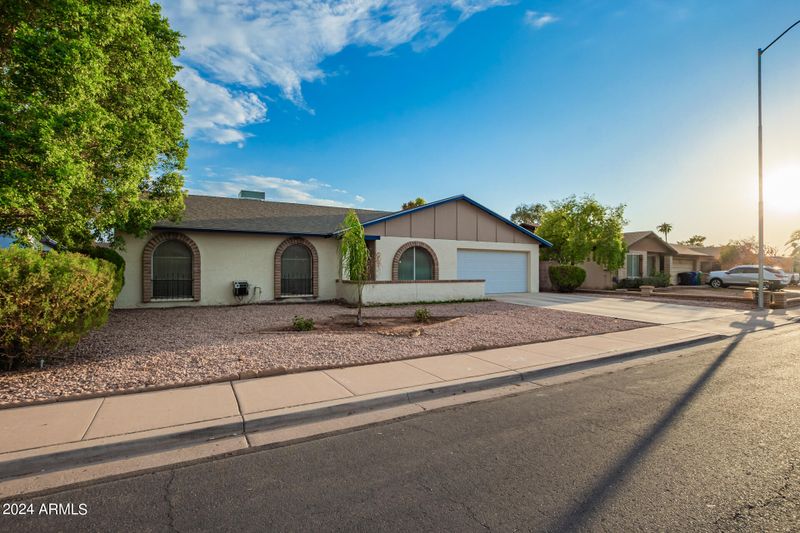 837 W Lindner Ave, Mesa, AZ 85210