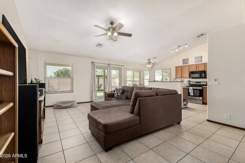 8370 88th Ln, Peoria, AZ 85345