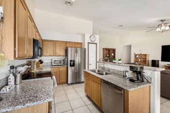 8370 88th Ln, Peoria, AZ 85345