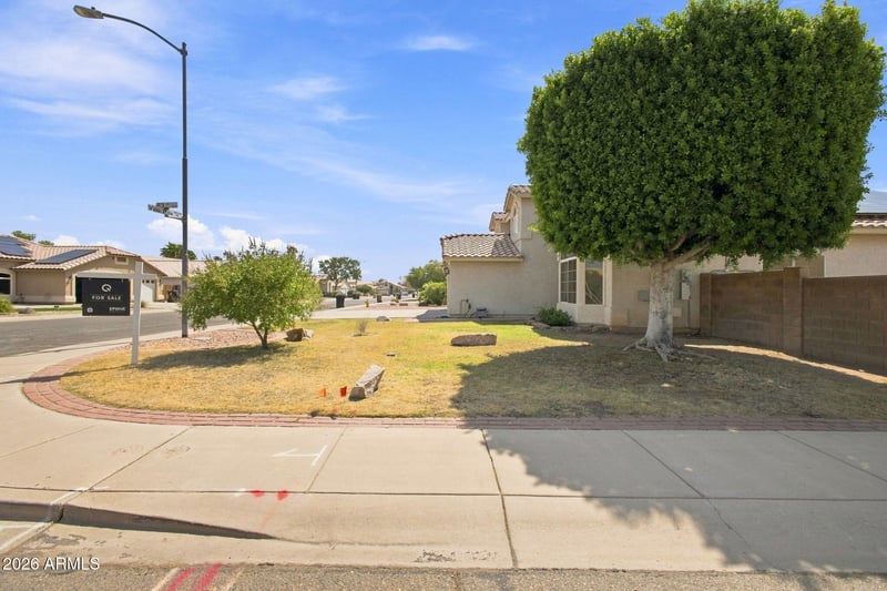 8371 W Villa Rita Dr, Peoria, AZ 85382