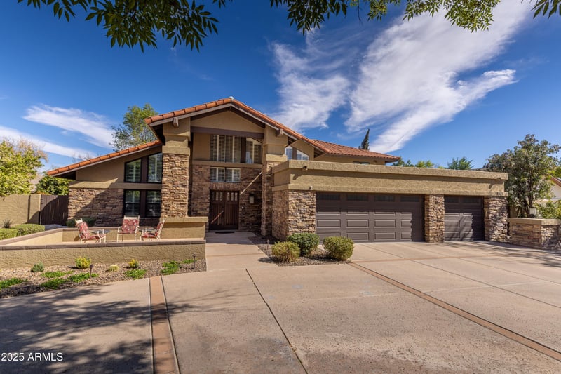 8373 Forest Ave, Tempe, AZ 85284