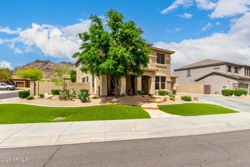 8374 Rosewood Ln, Peoria, AZ 85383